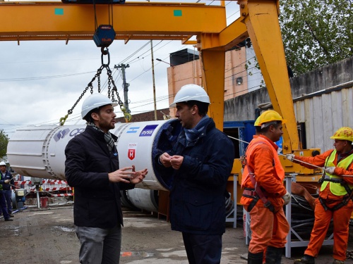 Conocé la tuneladora que construye las cloacas de Morón