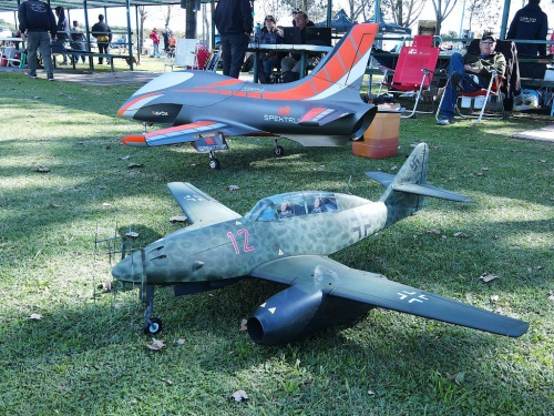 Mirá cómo se vivió el mayor festival de aeromodelismo de la zona oeste