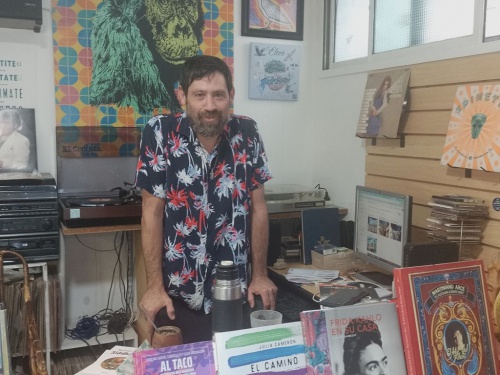 Héctor Garcia Arce: “La librería Yatay fue un sueño hecho realidad” 