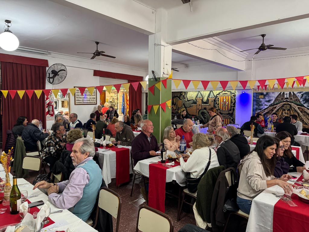 Les Quatre Barres: m&aacute;s de seis d&eacute;cadas de paella y cultura catalana en Castelar