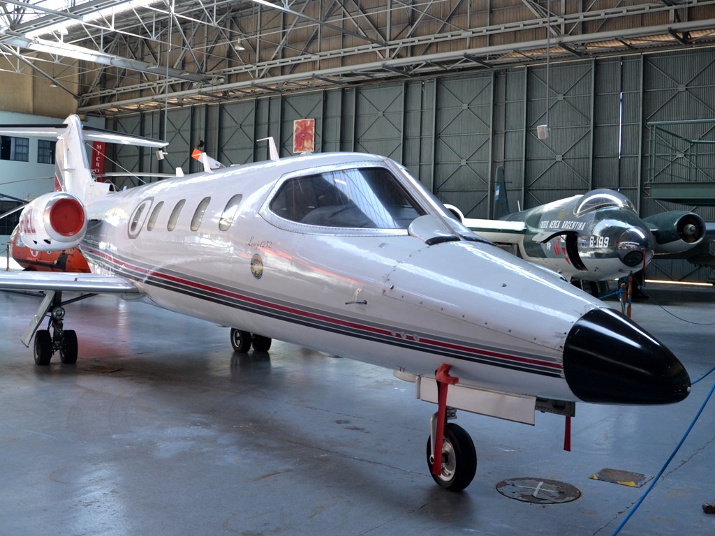 Learjet 25D