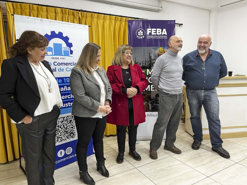 Durante todo junio se podrá visitar la muestra de fotografías de Pablo Elia y Javier Matinez en el salón de la asociación de comerciantes de Castelar