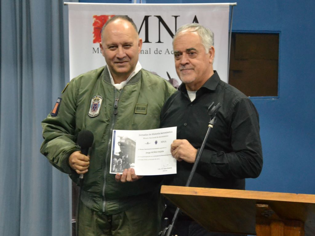 Jorge Núñez Padín y el Suboficial Mayor (R) Walter Bentancor. 