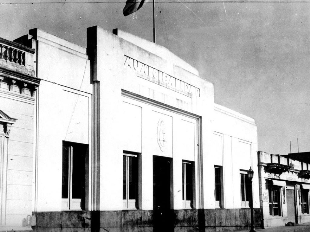 Primera sede sobre la calle Buen Viaje. Fuente: Instituto y Archivo Histórico de Morón.  