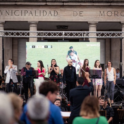 Morón celebró sus 240 años con música, danza y encuentro en la Plaza San Martín