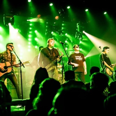 Botija Rapada celebra los 40 años de Oktubre en Castelar
