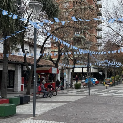 Castelar celebra el 25 de Mayo con música, danza y chocolatada en Plaza Seca