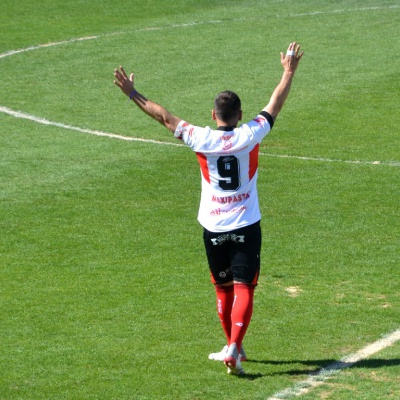 Adiós al goleador: Akerman se despidió en Morón