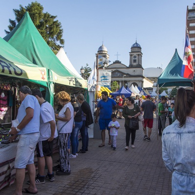 Expo Colectividades llega a la Plaza San Mart&iacute;n con sabores y m&uacute;sica del mundo