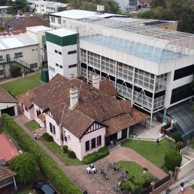 Robótica, idiomas y natación: así se forma a los alumnos en el Colegio Alemán de Hurlingham