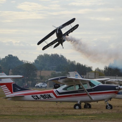 Festival a&eacute;reo: El cielo de General Rodr&iacute;guez se llen&oacute; de aviones