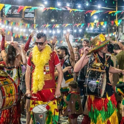 El carnaval se despide de febrero en el Corso de Haedo