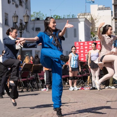 Fiesta en la plaza: Morón celebró 241 años de historia