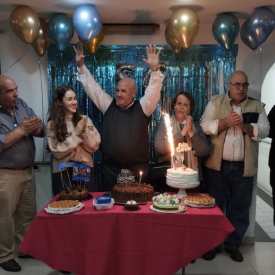Gustavo Ovando festejó su cumpleaños rodeado de amigos