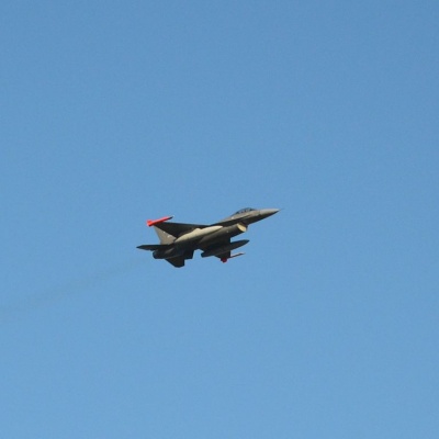 La Fuerza A&eacute;rea celebr&oacute; sus 114 a&ntilde;os de historia con seis F-16 sobre Mor&oacute;n