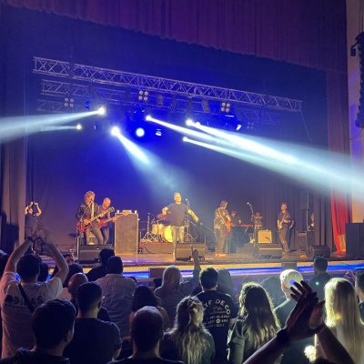 Ella Es Tan Cargosa celebró 25 años de historia en el Teatro Gran Ituzaingó