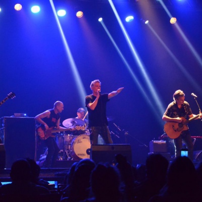 Ella Es Tan Cargosa celebró 25 años de historia en el Teatro Gran Ituzaingó