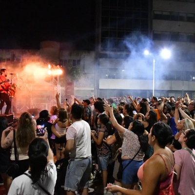Escenario a Cielo Abierto: Los Tabaleros se presentaron en la Plaza de la Cultura de Morón