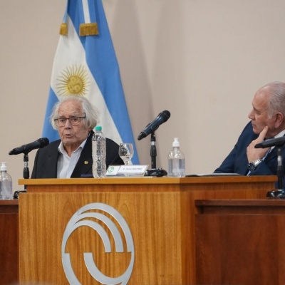 La UNLaM reconoci&oacute; a Adolfo P&eacute;rez Esquivel como Profesor Honorario