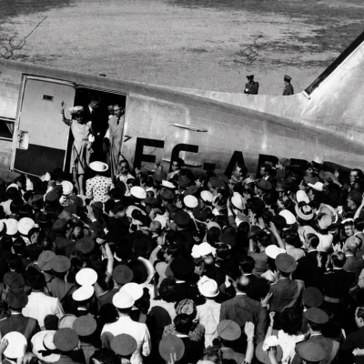 La primera vez que Eva Per&oacute;n vol&oacute; en avi&oacute;n lo hizo desde Mor&oacute;n