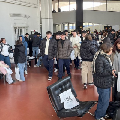 Miles de estudiantes participaron de la Expo Orientación Vocacional en la Universidad de Morón