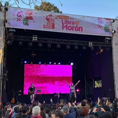 Morón vivió cuatro días de literatura, arte y música en su 2ª Feria del Libro