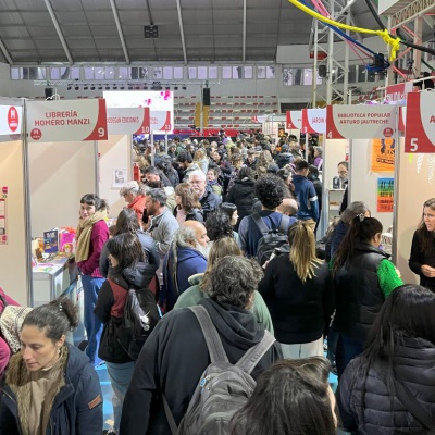Morón vivió cuatro días de literatura, arte y música en su 2ª Feria del Libro