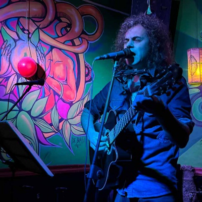 Hernán Sánchez: noche de rock a la carta en La Cucha