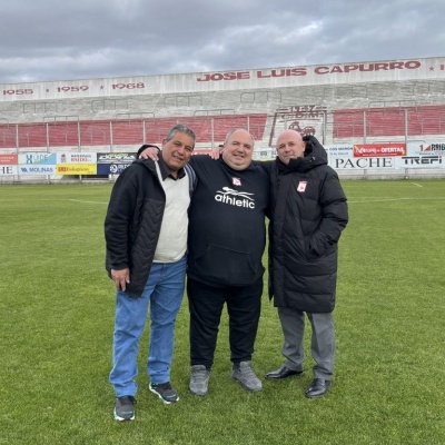El Hogar del Doctor Ovando es sponsor del Club Deportivo Mor&oacute;n y lleva a los abuelos a la cancha