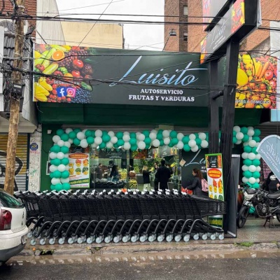 Furor por la verdura: abri&oacute; Luisito y premi&oacute; a sus primeros 100 clientes