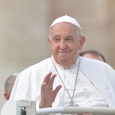 Morón despide al Papa Francisco con una vigilia en la Catedral