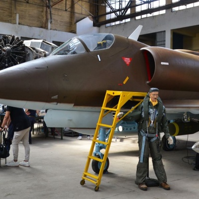A-4B Skyhawk matrícula C-240 en restauración. 