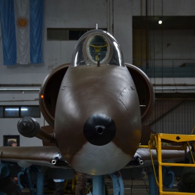 Descubr&iacute; c&oacute;mo se restauran aviones hist&oacute;ricos en los hangares de la Base de Mor&oacute;n