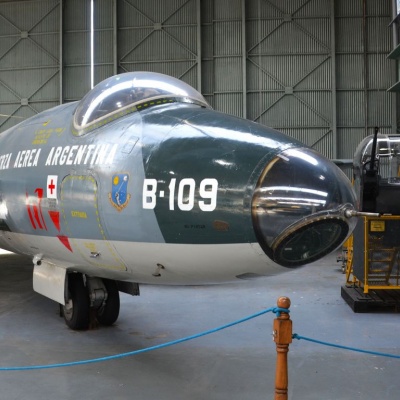 BAC Canberra y torreta de Avro Lincoln.