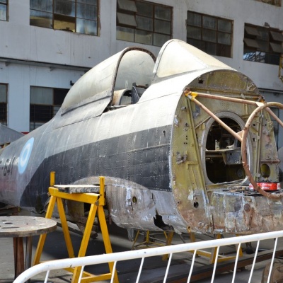 T-28 en proceso de restauración. 