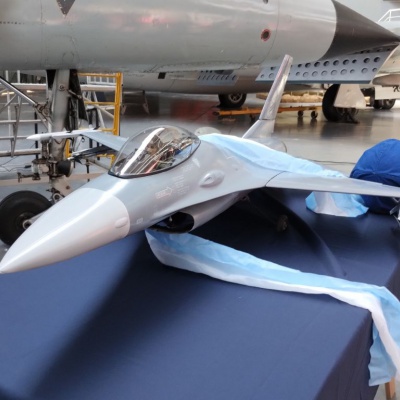 El MNA reunió a especialistas en una jornada histórica sobre cazas y la llegada de los F-16