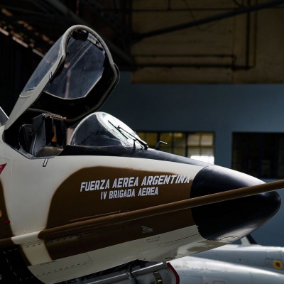 El Museo de Aeronáutica presentó un restaurado A-4C que combatió en Malvinas
