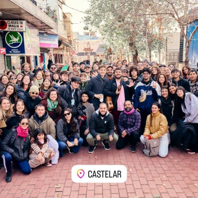 Santiago Motorizado tocó de sorpresa en la estación de Castelar