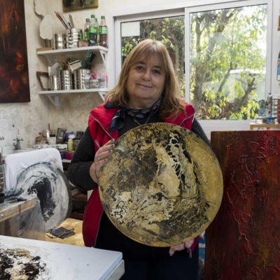 Silvia Villalba: “Lo abstracto permite jugar con la magia de la imaginación”