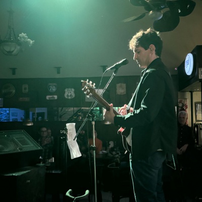 Super Etendart y Aidikey1 presentaron sus canciones en Whiskey
