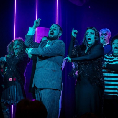 Conocé el musical solidario de Haedo que cada año sorprende con su despliegue, vestuario y puesta en escena