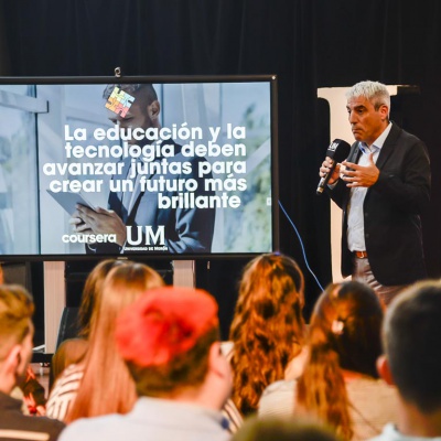 Los estudiantes de la UM podrán hacer cursos gratuitos de Google, Meta y Microsoft