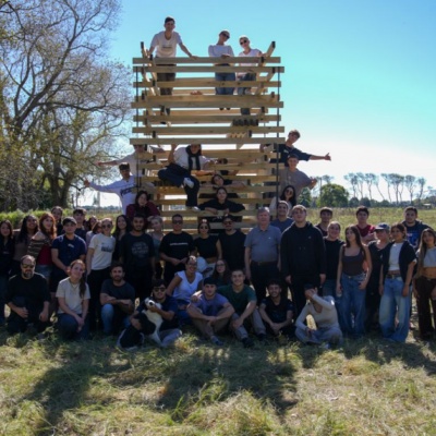 Estudiantes de la UM construyeron miradores para avistaje de aves en General Lavalle