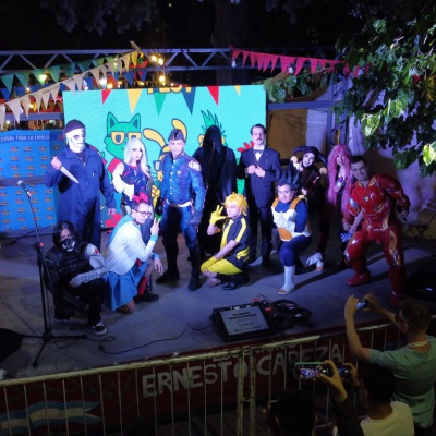 Villa Sarmiento vivió a pleno el Viva Fest: música, baile y un inusual ganador del Concurso de Cosplay