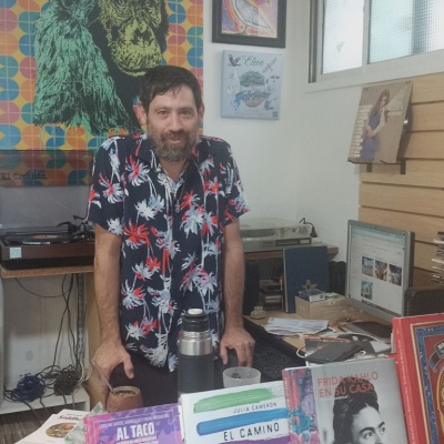 Héctor Garcia Arce: “La librería Yatay fue un sueño hecho realidad” 