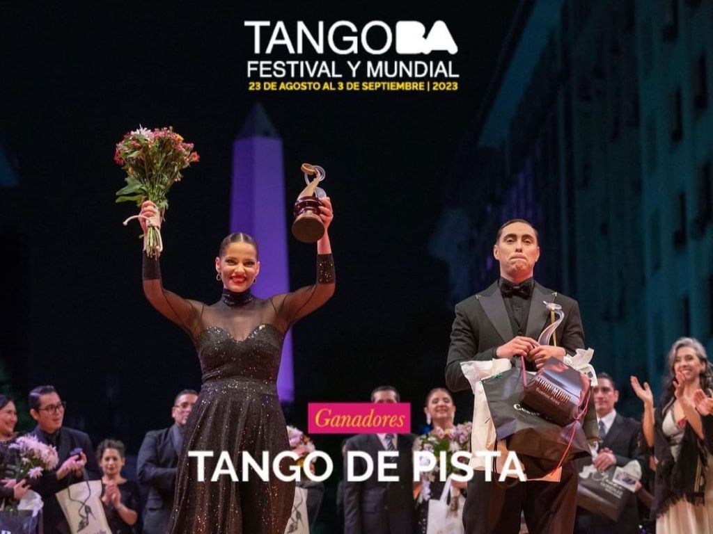 Suyay Quiroga y Jonny Carvajal, Campeones Tango Pista. 