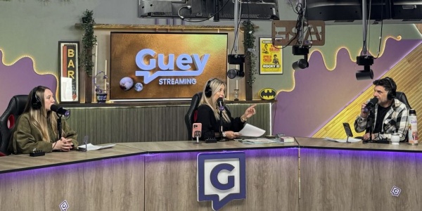 Castelar Digital dijo presente en Luna en Plut&oacute;n con humor, entrevistas y tarot