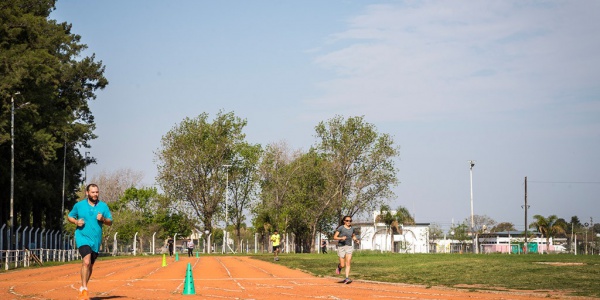Conocé la historia del atleta que le dio nombre a la pista del Gorki Grana