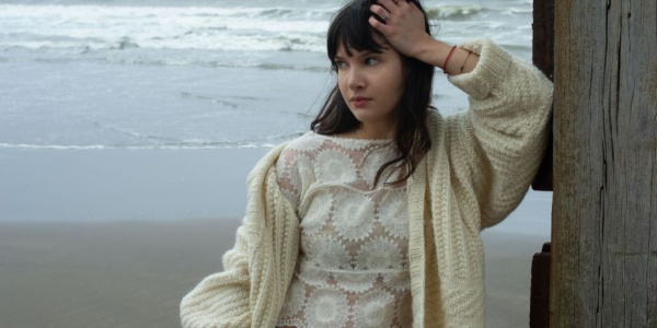 Aldana present&oacute; The Tide, su primer videoclip