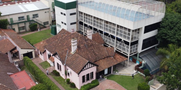 Robótica, idiomas y natación: así se forma a los alumnos en el Colegio Alemán de Hurlingham